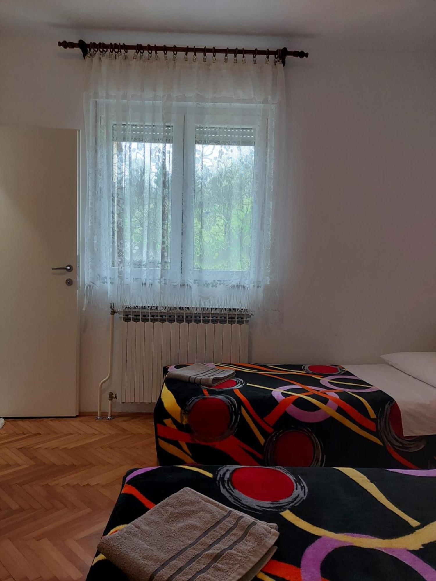 Elena Rooms Pasjak Bagian luar foto