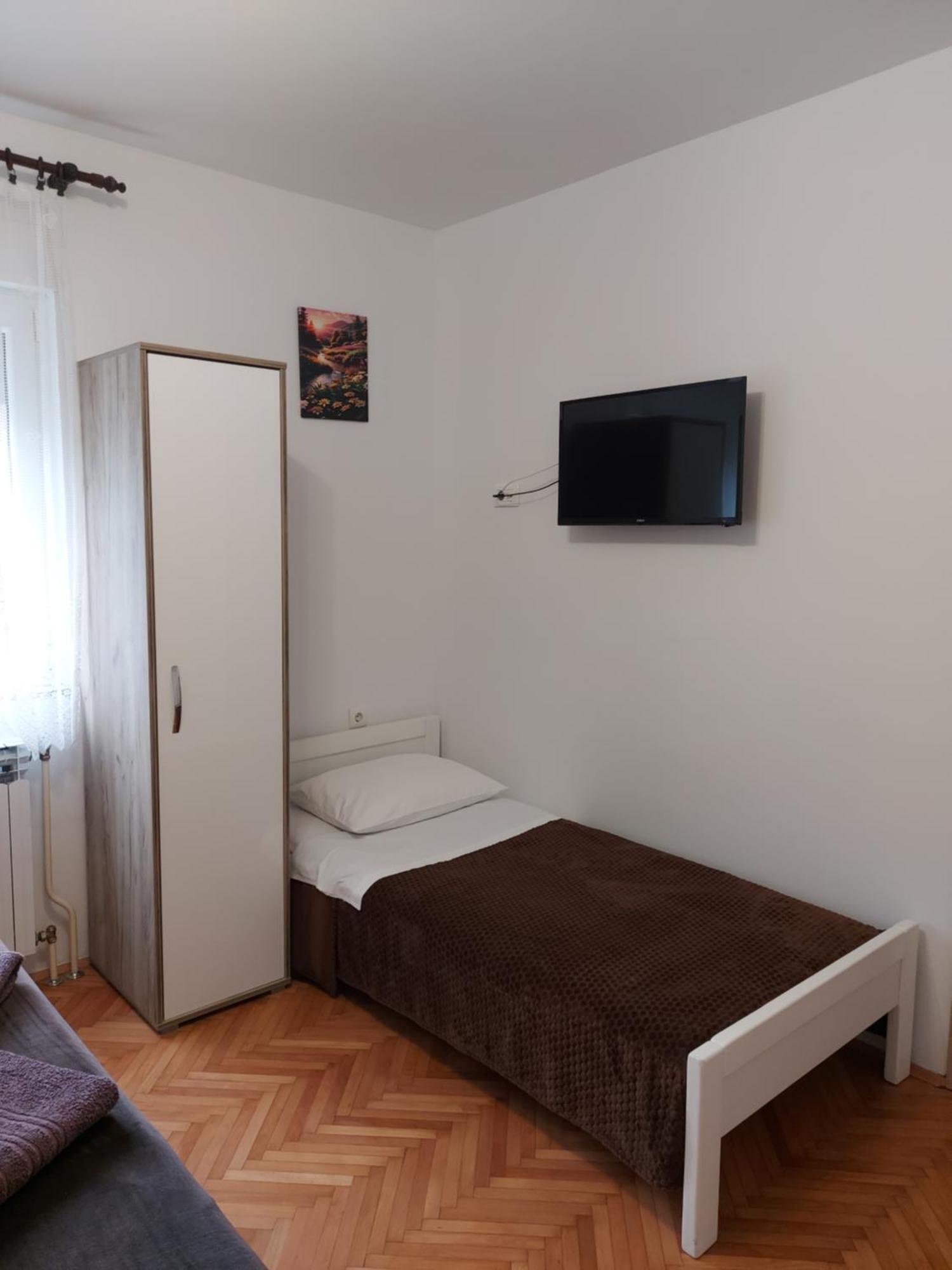 Elena Rooms Pasjak Bagian luar foto
