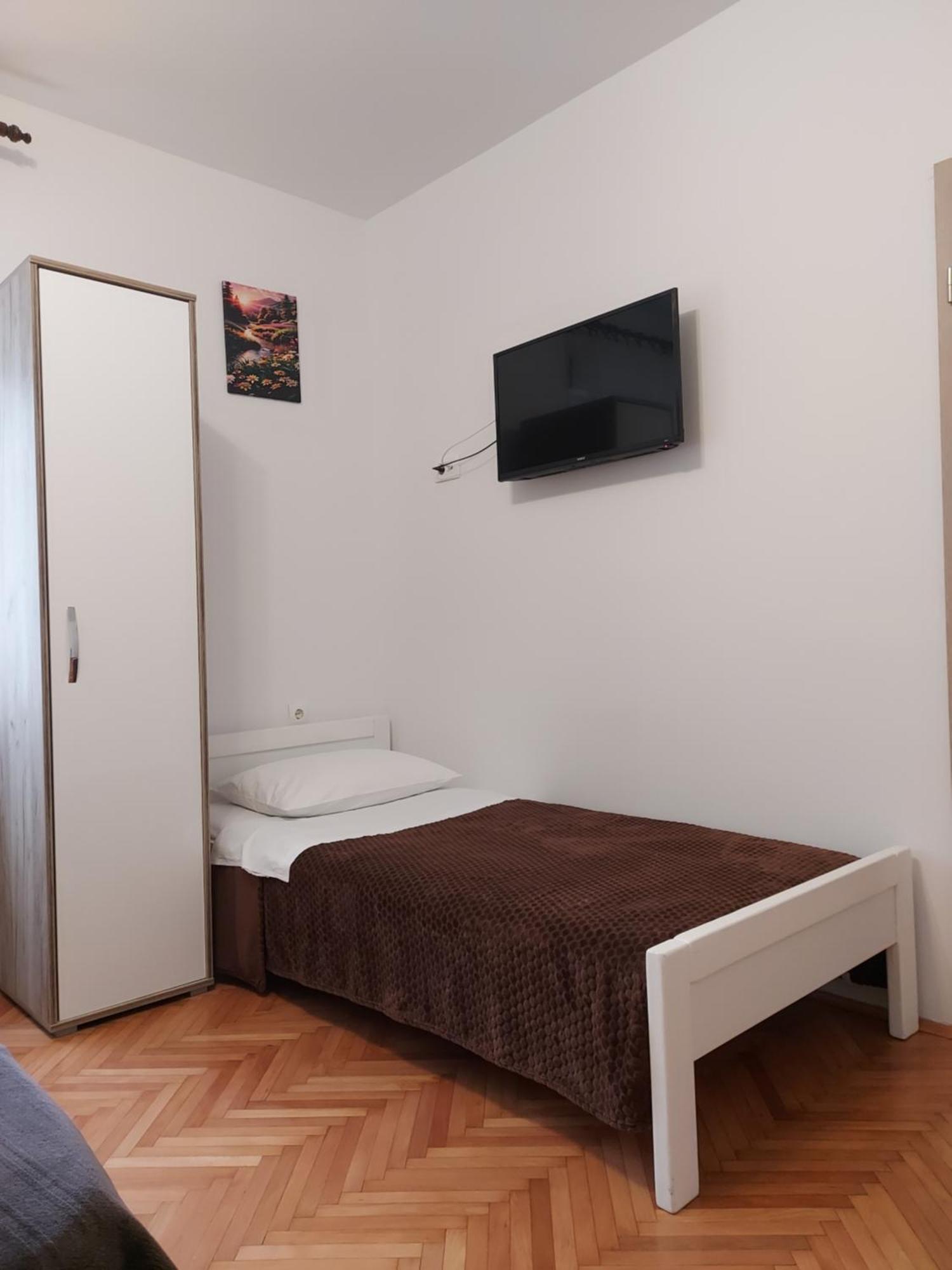 Elena Rooms Pasjak Bagian luar foto